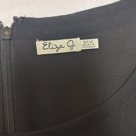 Eliza J Black Dolman Sleeve Sheath Dress. Plus size - Picture 2 of 6